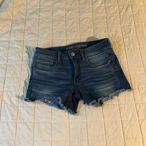 AE cut off midi shorts